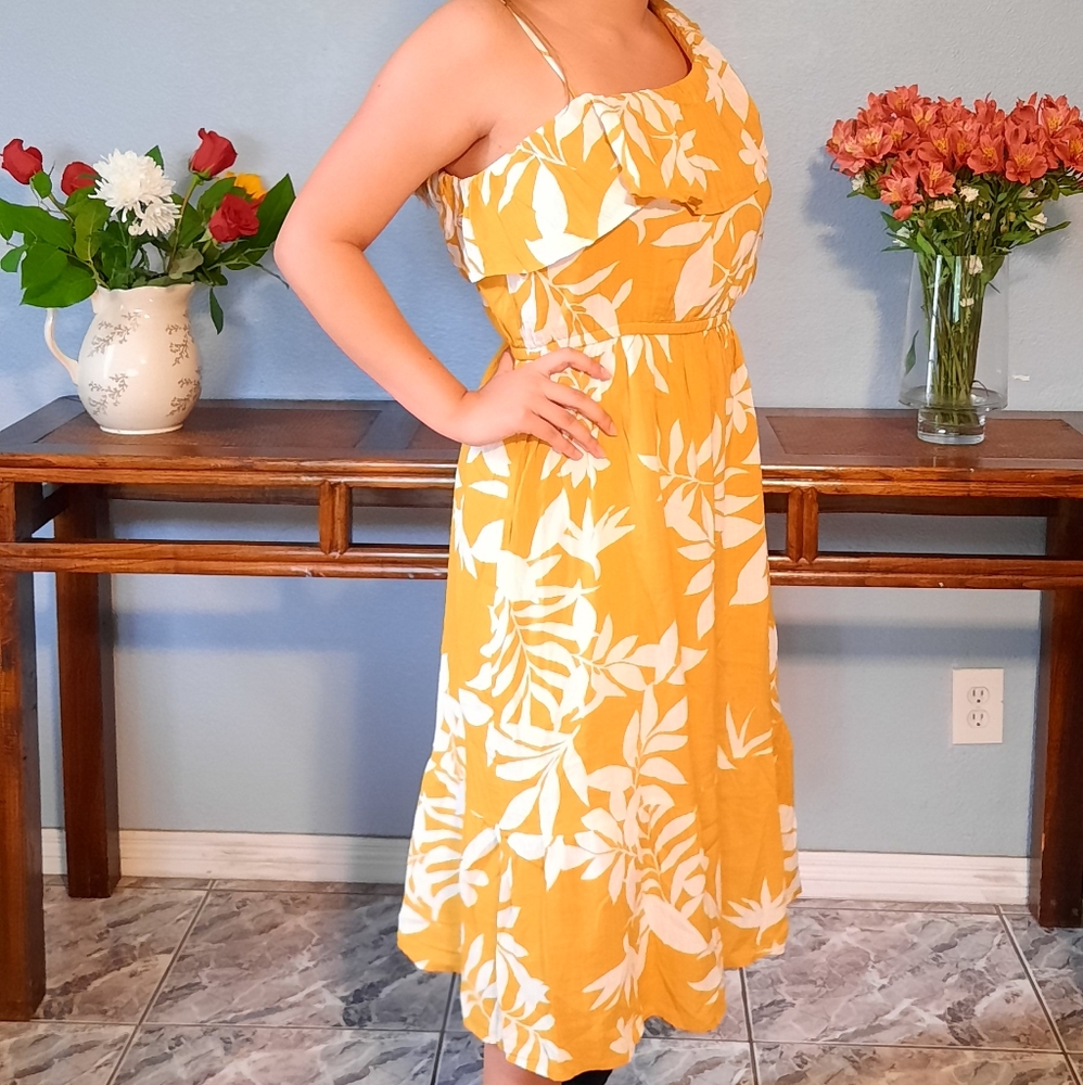 Yellow flowery dress